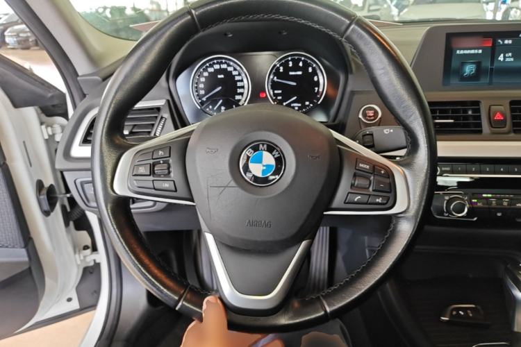 Used BMW 1 Series 2018 118i Fashion Model Steering Wheel