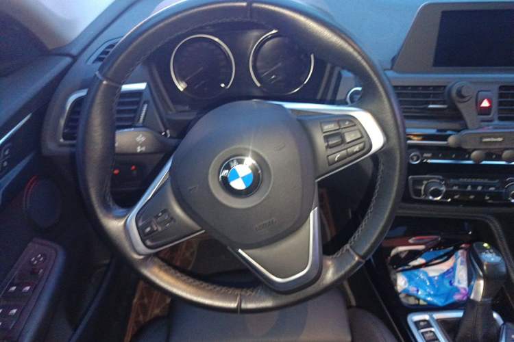 Used BMW 1 Series 2018 118i Sport Edition Steering Wheel