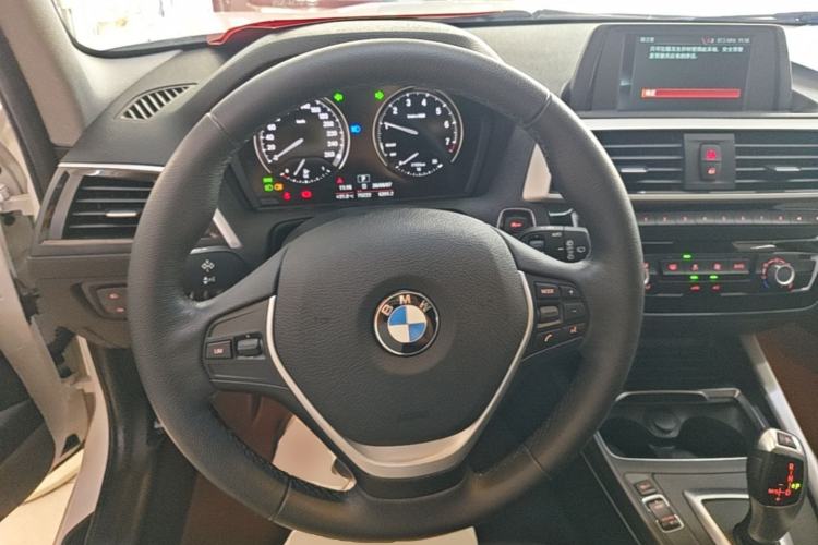 Used BMW 1 Series 2018 118i Leading Model Steering Wheel