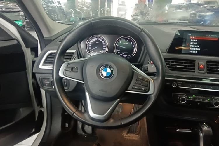 Used BMW 1 Series 2018 118i Sport Edition Steering Wheel