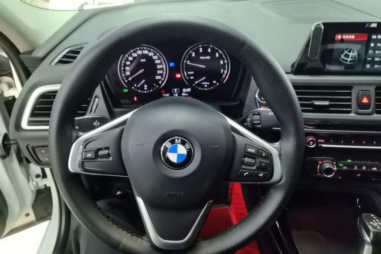 Used BMW 1 Series 2018 118i Sport Edition Steering Wheel