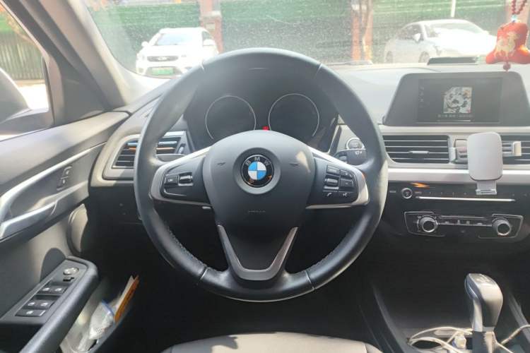 Used BMW 1 Series 2018 Revised 118i Fashion Edition Steering Wheel