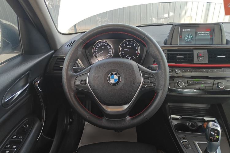 Used BMW 1 Series 2018 118i Sport Design Package Steering Wheel