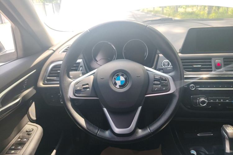 Used BMW 1 Series 2018 118i Sport Edition Steering Wheel