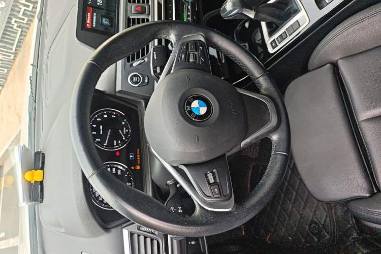 Used BMW 1 Series 2018 118i Sport Edition Steering Wheel