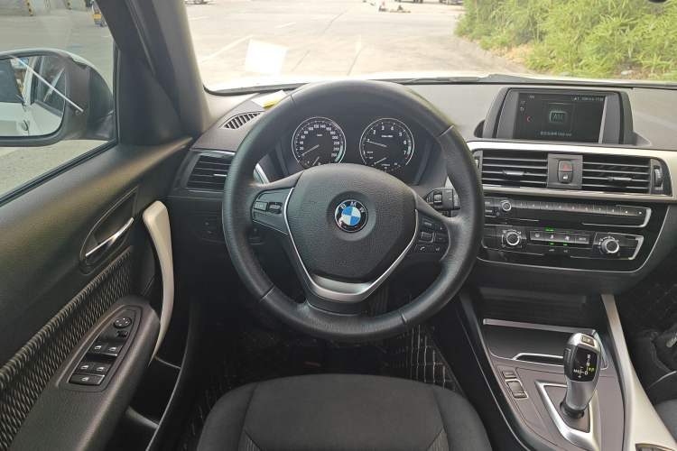 Used BMW 1 Series 2018 118i Leading Model Steering Wheel
