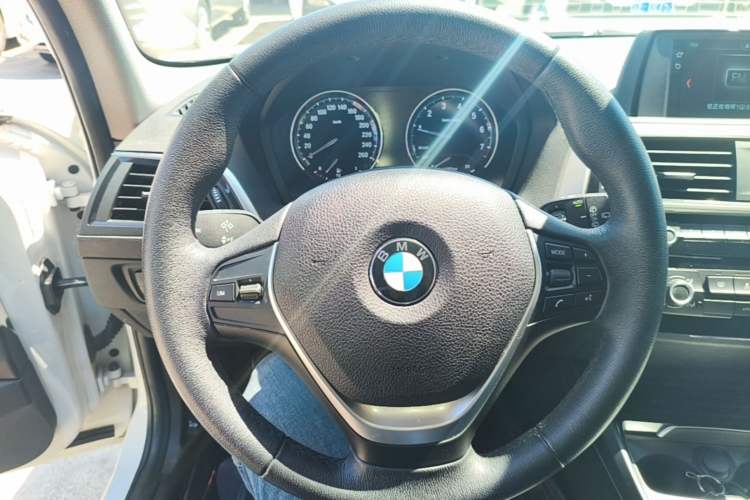 Used BMW 1 Series 2018 118i Leading Model Steering Wheel