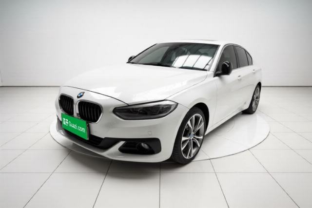 Ojetý BMW 1 Series 2018 Restyled 120i Design Package Edition