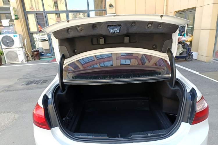 Used BMW 1 Series 2018 118i Sport Edition Trunk