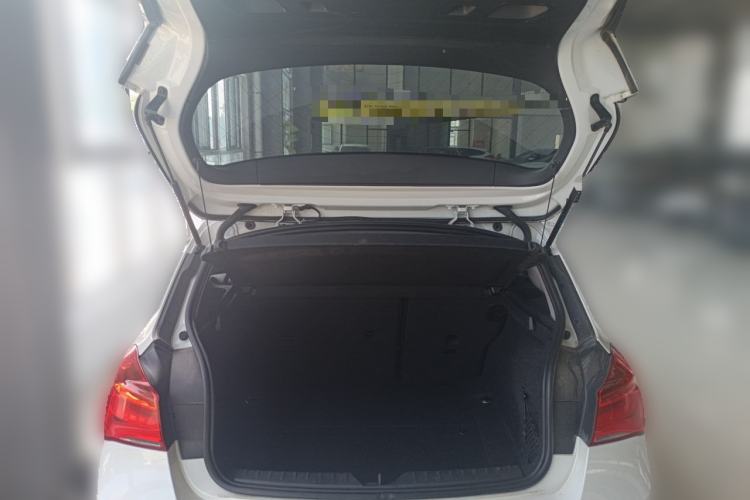 Used BMW 1 Series 2018 118i Leading Model Trunk