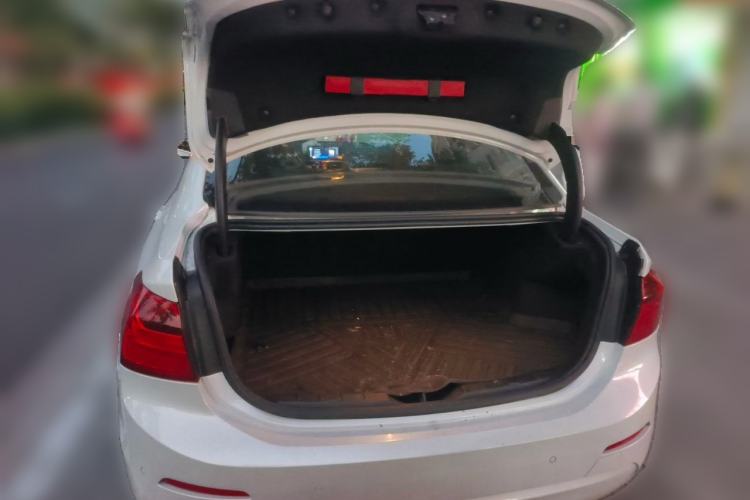Used BMW 1 Series 2018 118i Fashion Model Trunk