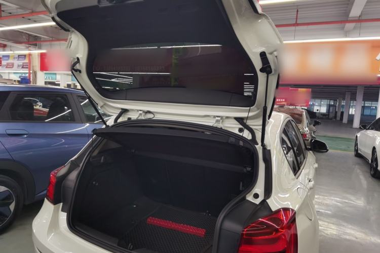 Used BMW 1 Series 2018 118i Leading Model Trunk