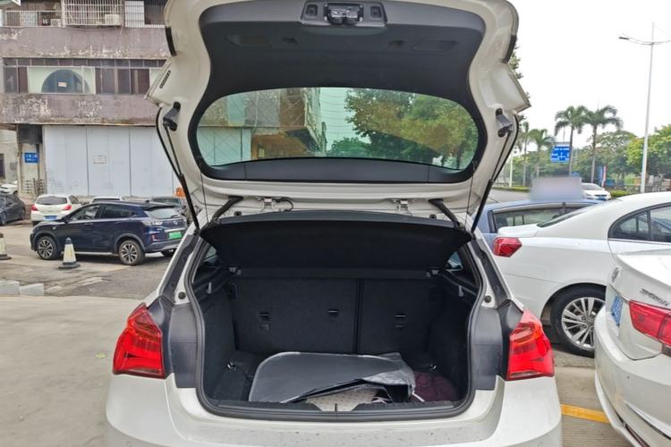 Used BMW 1 Series 2018 118i Leading Model Trunk