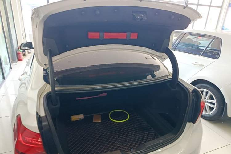 Used BMW 1 Series 2018 118i Sport Edition Trunk