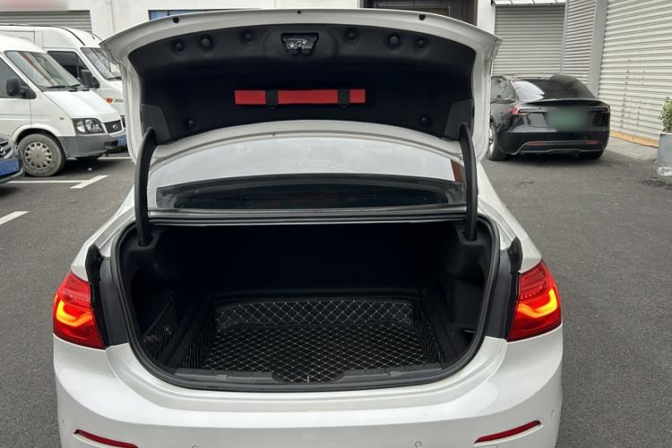 Used BMW 1 Series 2018 118i Sport Edition Trunk