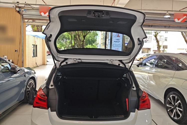 Used BMW 1 Series 2018 118i Leading Model Trunk