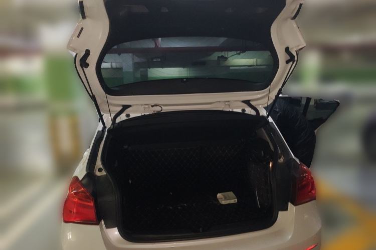 Used BMW 1 Series 2018 118i Leading Model Trunk