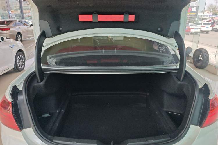 Used BMW 1 Series 2018 118i Fashion Model Trunk