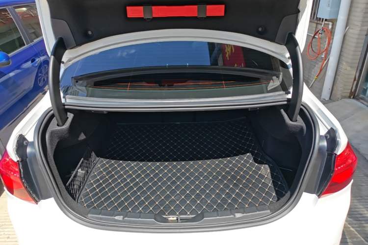 Used BMW 1 Series 2018 Restyled 120i Design Package Edition Trunk