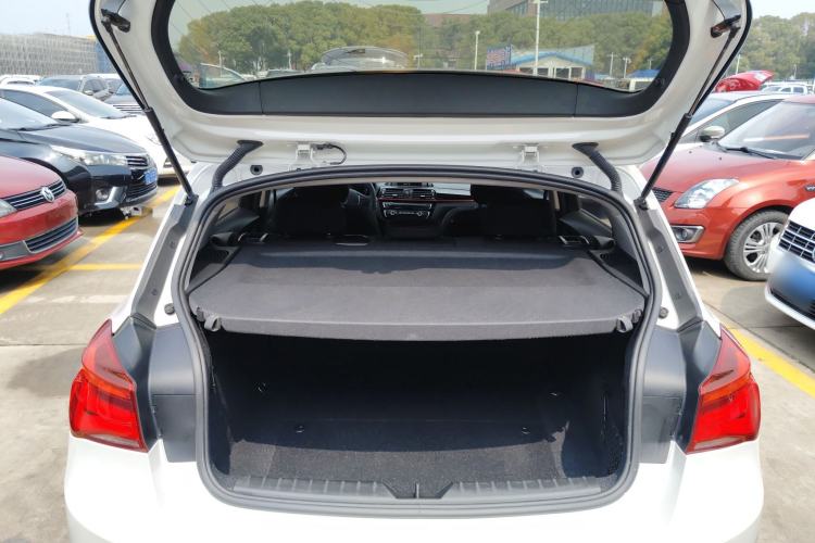 Used BMW 1 Series 2018 118i Sport Design Package Trunk