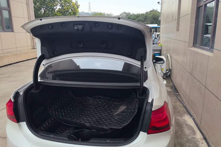 Used BMW 1 Series 2018 Facelifted 118i Sport Edition Trunk