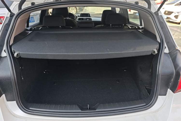 Used BMW 1 Series 2018 118i Leading Model Trunk