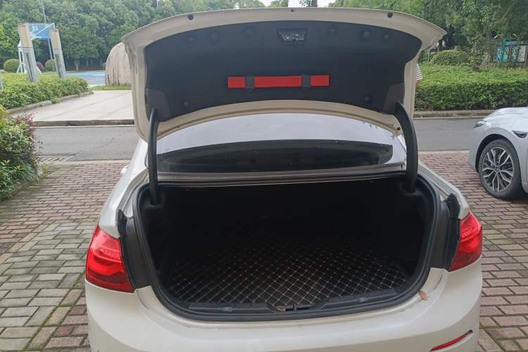 Used BMW 1 Series 2018 Restyled 120i Design Package Edition Trunk