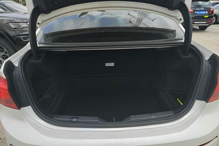 Used BMW 1 Series 2018 120i Design Package Model Trunk