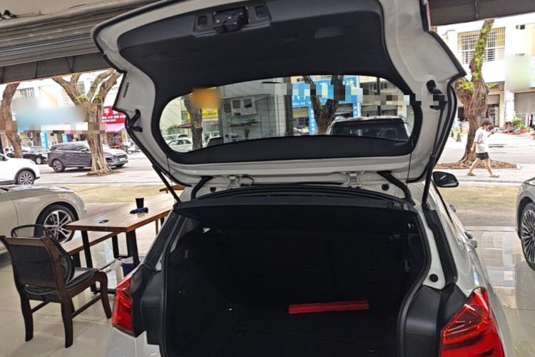 Used BMW 1 Series 2018 118i Leading Model Trunk