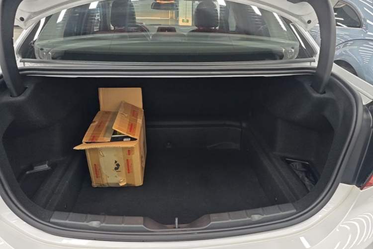Used BMW 1 Series 2018 118i Fashion Model Trunk