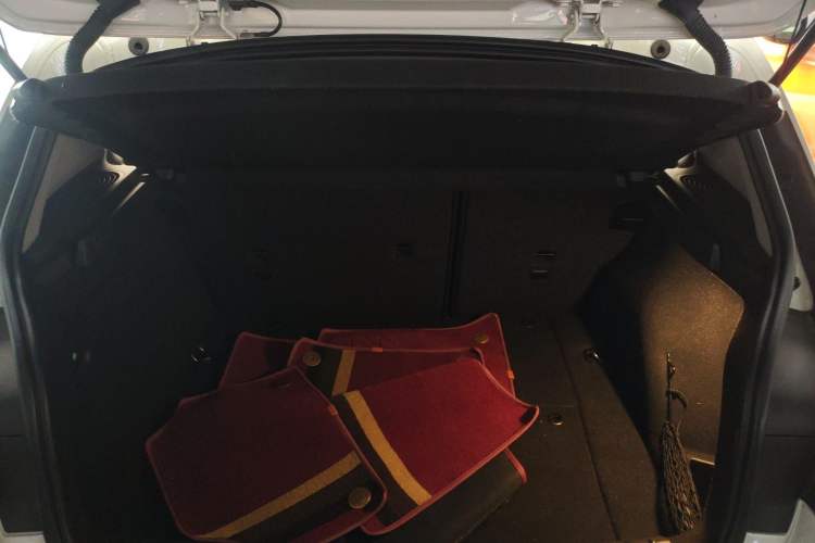 Used BMW 1 Series 2018 118i Leading Model Trunk