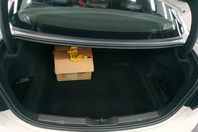 Used BMW 1 Series 2018 118i Fashion Model Trunk