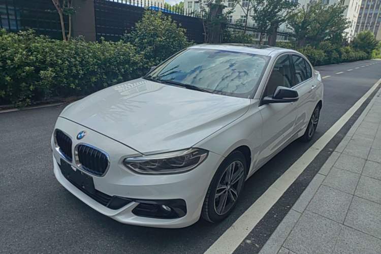 Używany BMW 1 Series 2018 Facelifted 118i Sport Edition Guazi used car, China used car export, Used car for sale, Used cars, Cheapest cars for sale