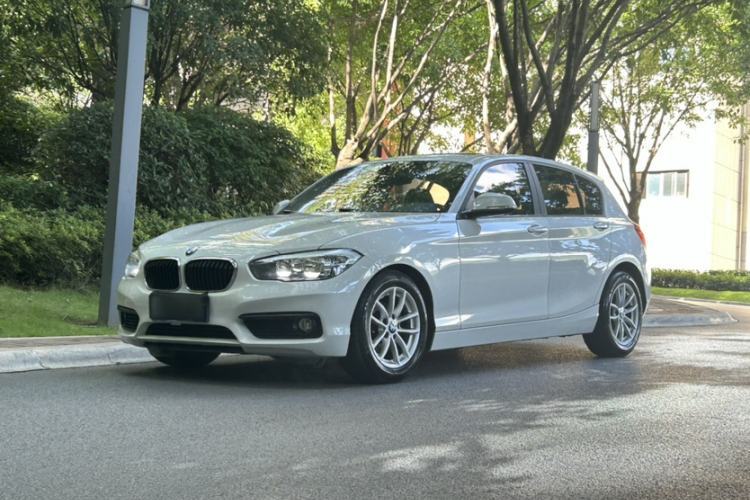 Used BMW 1 Series 2018 118i Leading Model Guazi used car, China used car export, Used car for sale, Used cars, Cheapest cars for sale