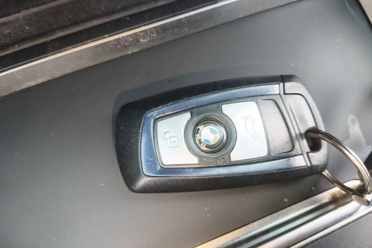 Used BMW 1 Series 2018 120i M Sport Package Vehicle Key