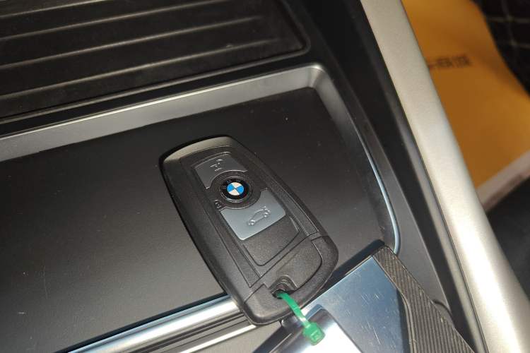 Used BMW 1 Series 2018 118i Leading Model Vehicle Key