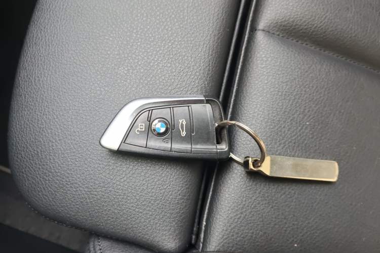 Used BMW 1 Series 2018 118i Sport Edition Vehicle Key