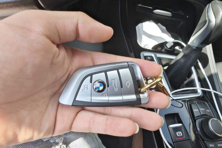 Used BMW 1 Series 2018 118i Sport Edition Vehicle Key