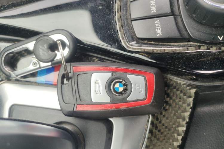 Used BMW 1 Series 2018 118i Sport Design Package Vehicle Key