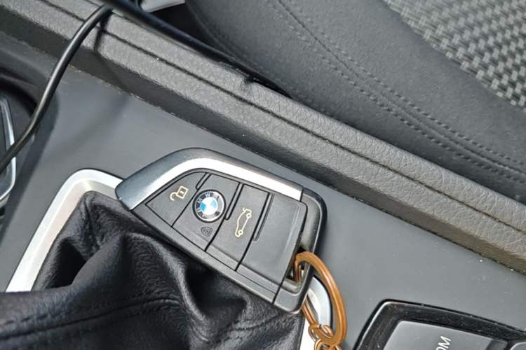 Used BMW 1 Series 2018 118i Fashion Model Vehicle Key