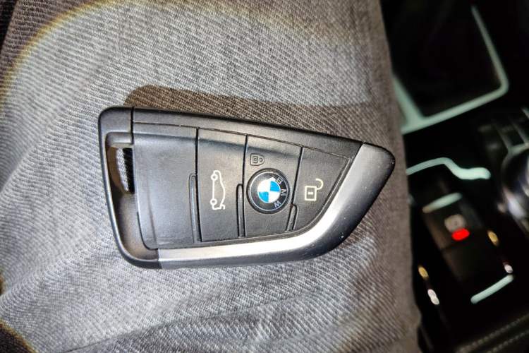 Used BMW 1 Series 2018 118i Design Package Edition Vehicle Key