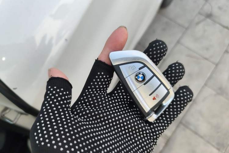 Used BMW 1 Series 2018 118i Sport Edition Vehicle Key