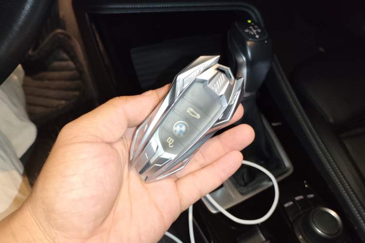 Used BMW 1 Series 2018 118i Sport Edition Vehicle Key