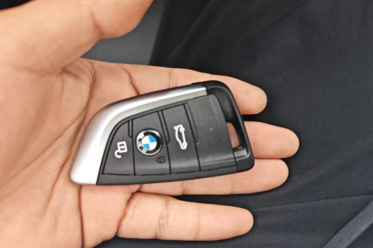 Used BMW 1 Series 2018 118i Sport Edition Vehicle Key