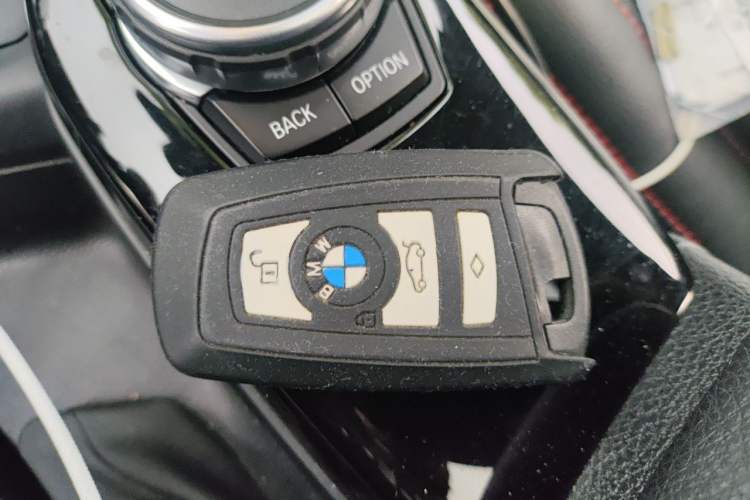 Used BMW 1 Series 2018 118i Sport Design Package Vehicle Key