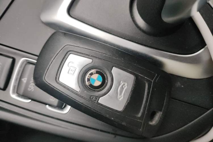 Used BMW 1 Series 2018 118i Leading Model Vehicle Key
