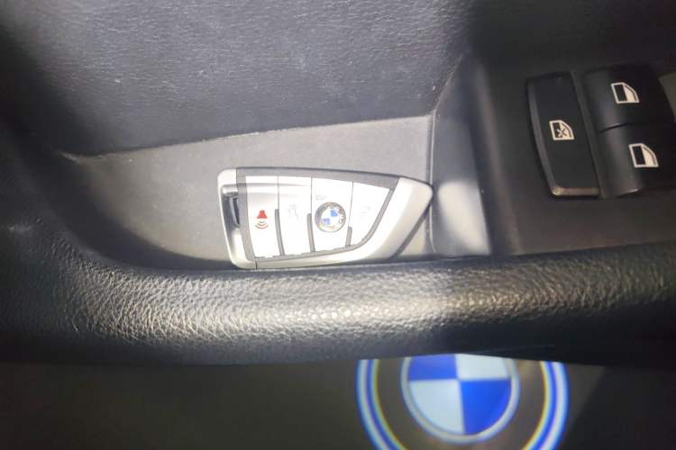 Used BMW 1 Series 2018 118i Sport Edition Vehicle Key