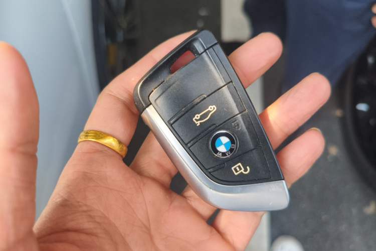 Used BMW 1 Series 2018 118i Sport Edition Vehicle Key