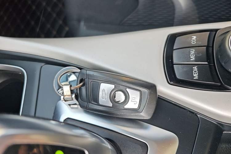 Used BMW 1 Series 2018 118i Leading Model Vehicle Key