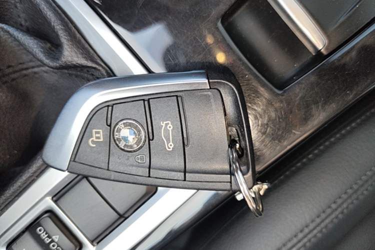 Used BMW 1 Series 2018 118i Sport Edition Vehicle Key